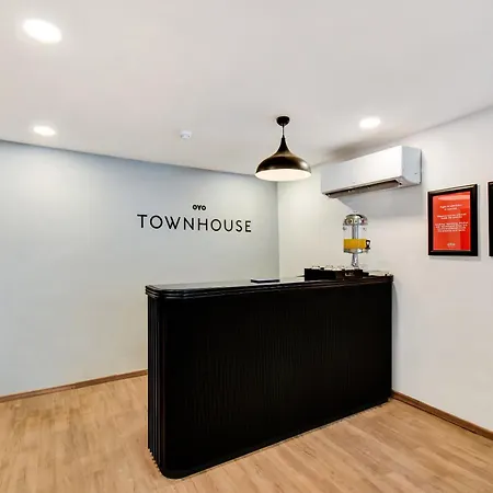 Townhouse Century Hotel-2